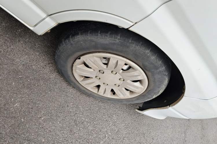 Used Jinbei Grace 2016 2.0L Express Utility Model Right Front Wheel Hub
