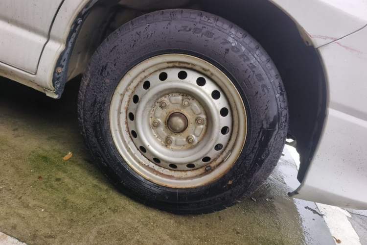 Used Jinbei Grace 2016 2.0L Express Utility Model Right Front Wheel Hub