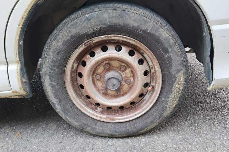 Used Jinbei Grace 2016 2.0L Express Utility Model Right Front Wheel Hub