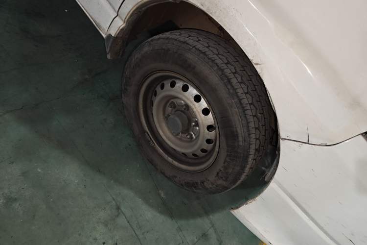Used Jinbei Grace 2016 2.0L Express Utility Model Right Front Wheel Hub