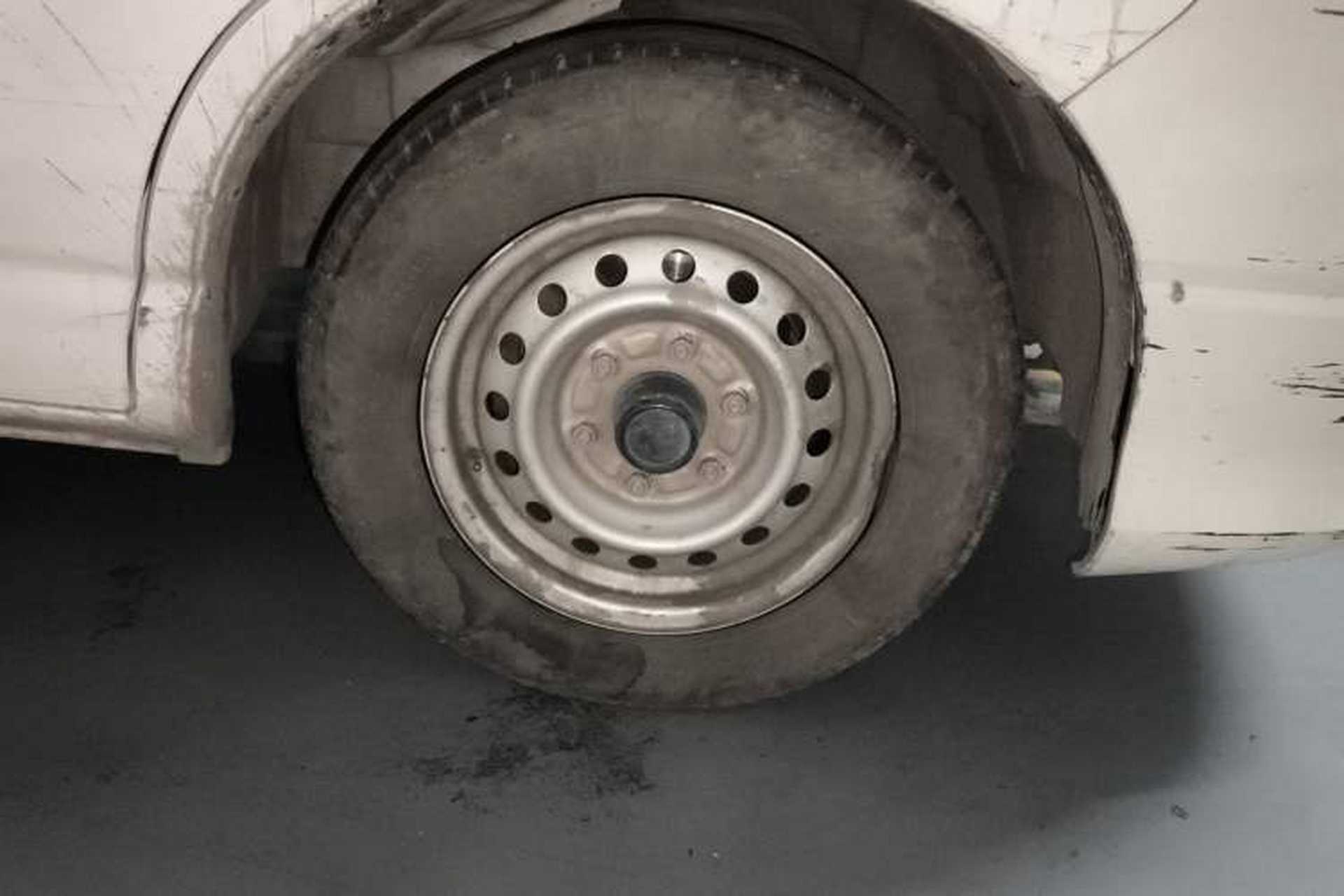 Used Jinbei Grace 2016 2.0L Express Utility Model Right Front Wheel Hub