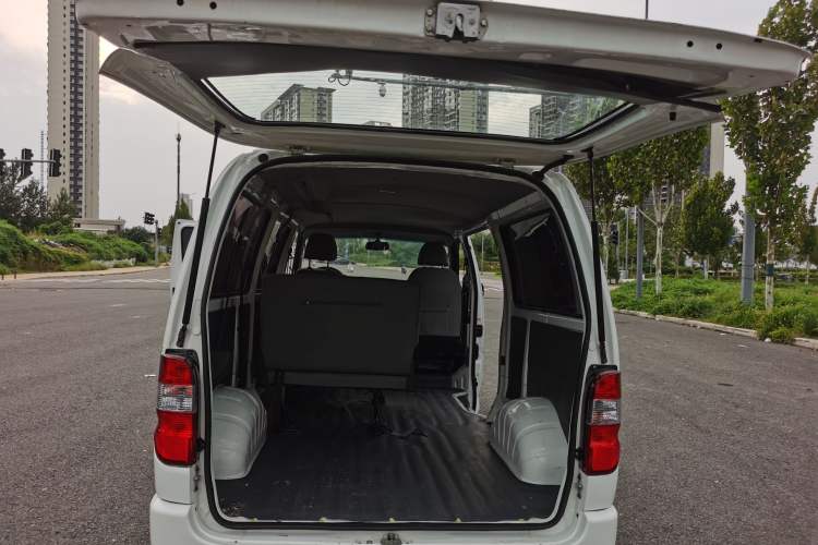 Used Jinbei Grace 2016 2.0L Express Utility Model Trunk