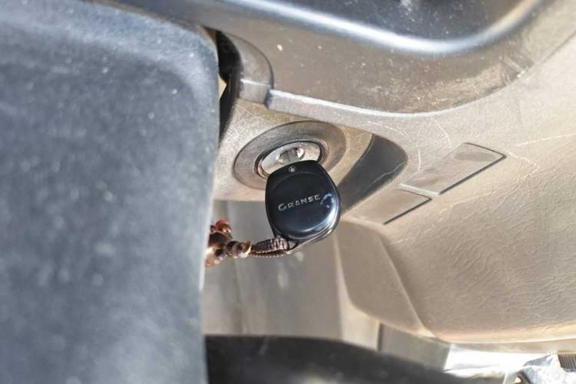 Used Jinbei Grace 2016 2.0L Express Utility Model Vehicle Key