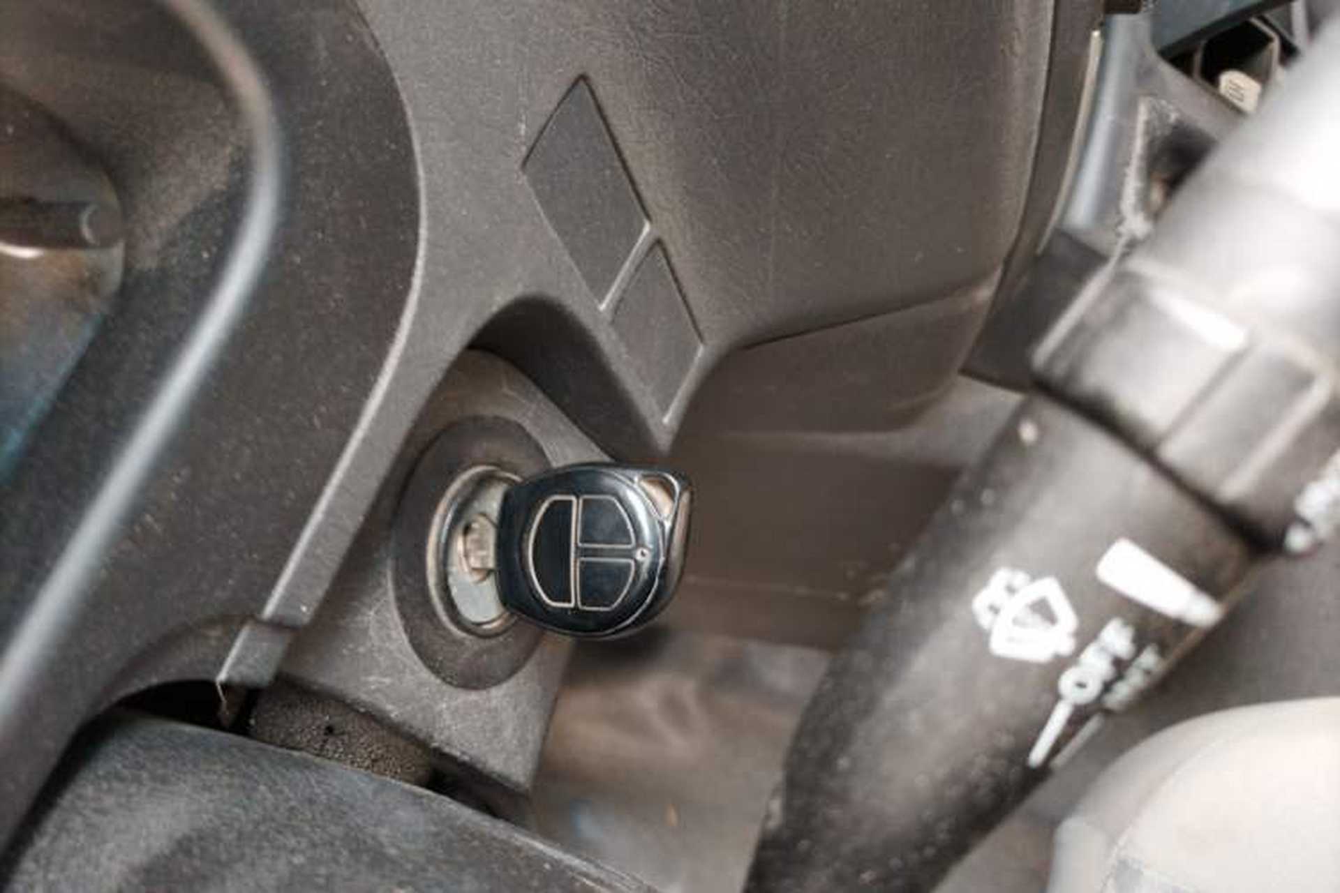 Used Jinbei Grace 2016 2.0L Standard Delivery Version Vehicle Key