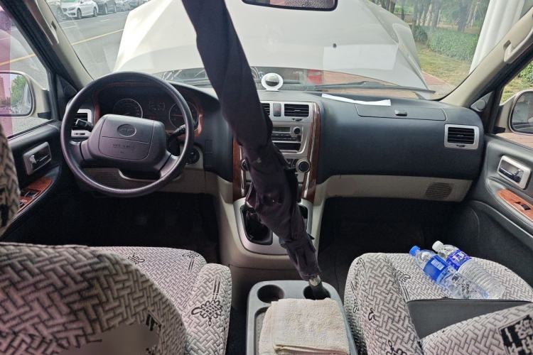 Used Jinbei Grace 2016 2.0L Express Comfort Model Center Console