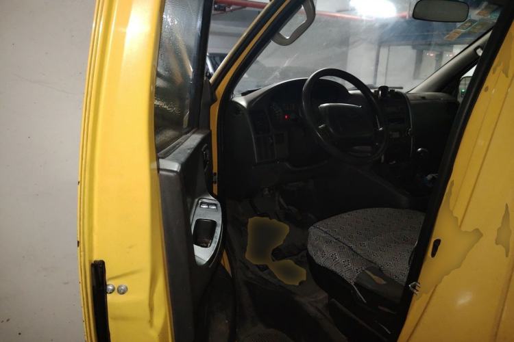 Used Jinbei Grace 2016 2.0L Standard Delivery Version Driver Seat