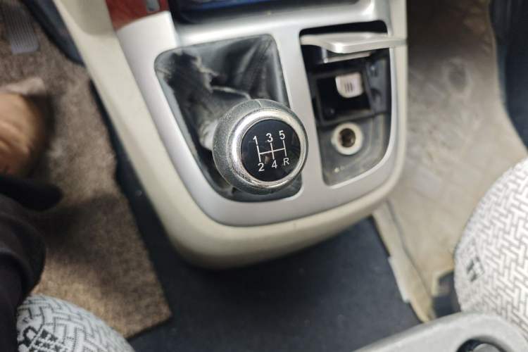 Used Jinbei Grace 2016 2.0L Express Comfort Model Gear Lever