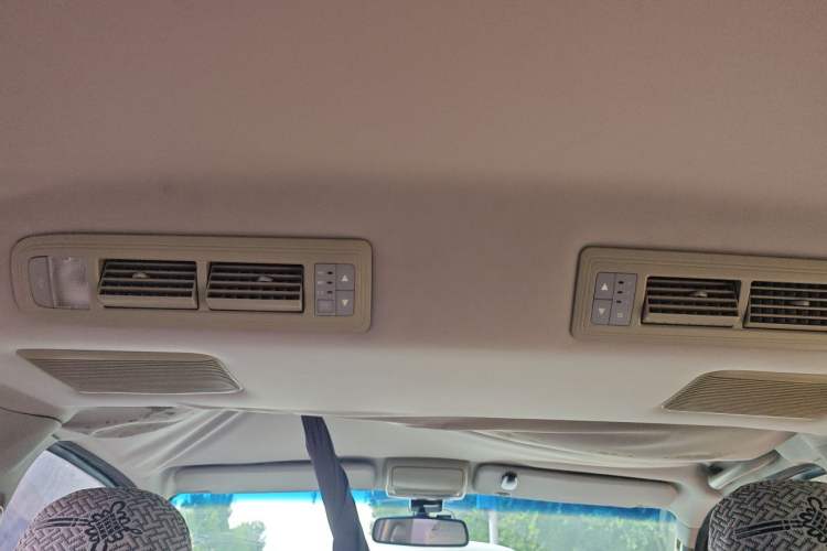 Used Jinbei Grace 2016 2.0L Express Comfort Model Headliner