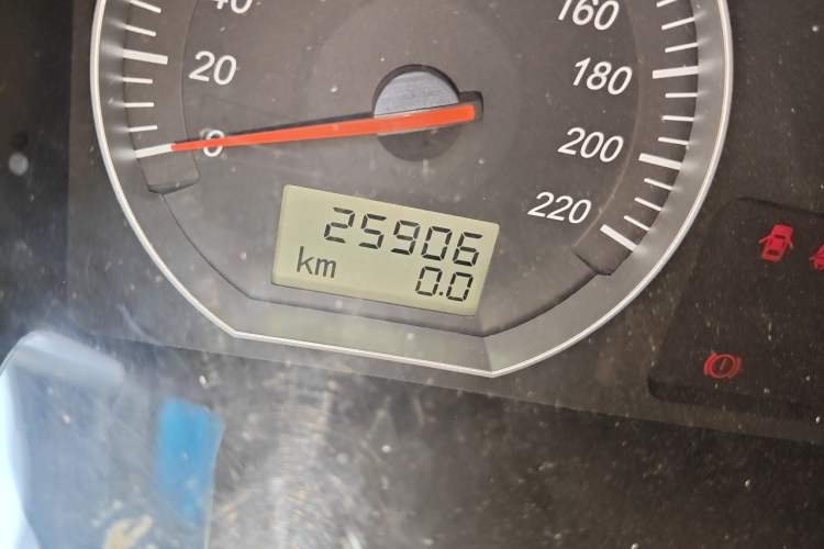 Used Jinbei Grace 2016 2.0L Express Utility Model Odometer Close Up