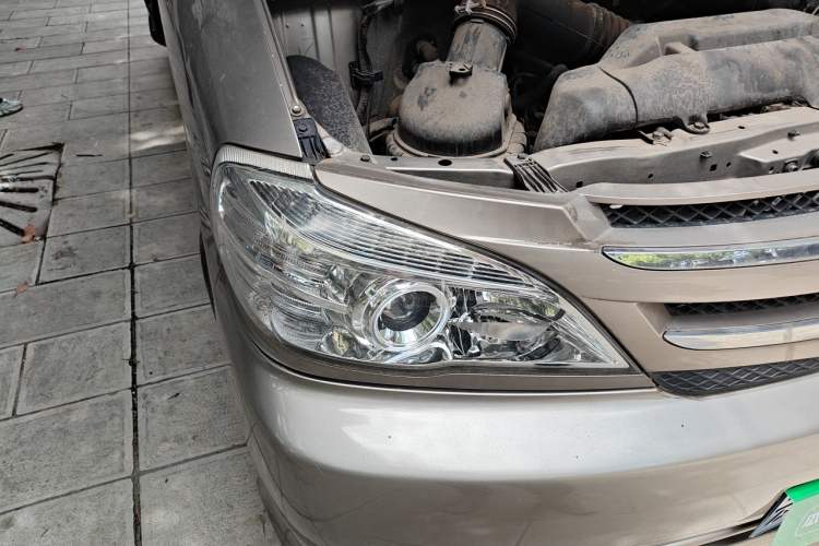 Used Jinbei Grace 2016 2.0L Express Utility Model Right Front Headlight