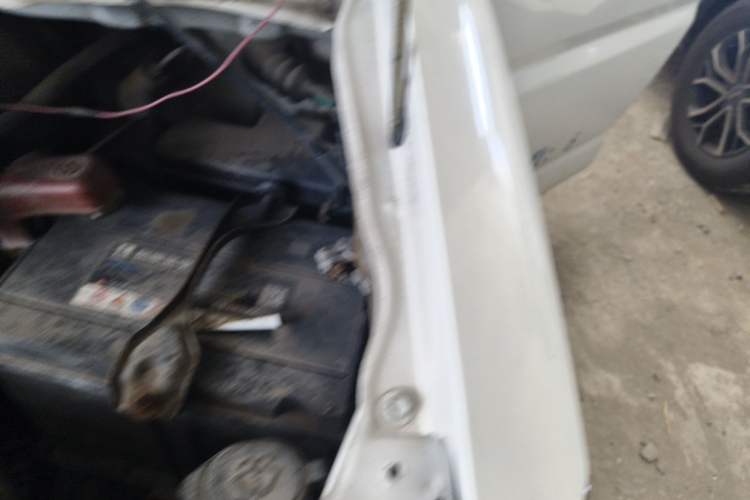 Used Jinbei Grace  Engine Bay Left
