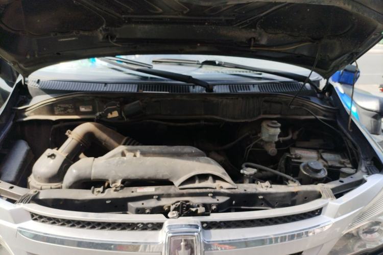Used Jinbei Grace  Engine Bay