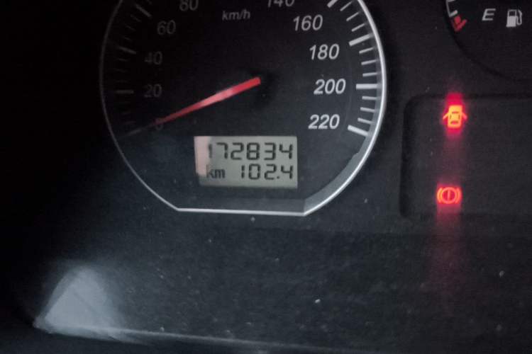 Used Jinbei Grace  Odometer Close Up
