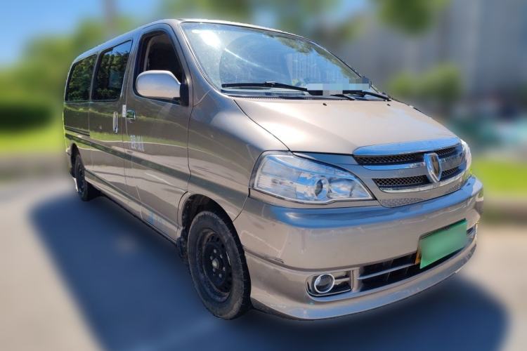Used Jinbei Grace 2018 2.2L Express Comfort 10-Seater V22 Front Right 45 Deg