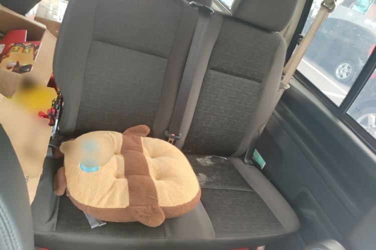 Used Jinbei Grace 2018 2.0L Express Comfort 7-Seater V19 Left Rear Seat