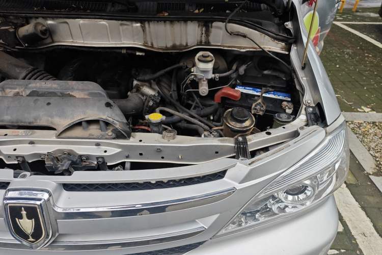 Used Jinbei Grace 2018 2.0L Express Comfort 7-Seater V19 Engine Bay Left