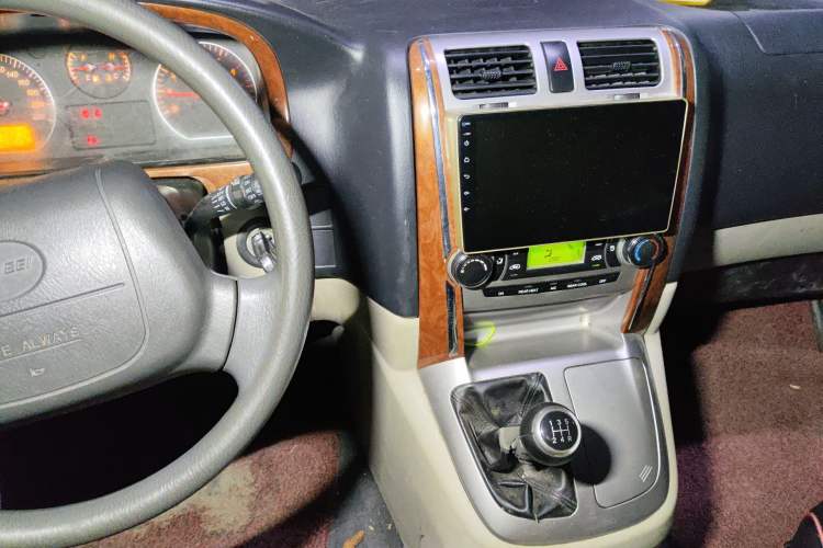 Used Jinbei Grace 2018 2.0L Express Comfort 7-Seater V19 Audio And AC Panel