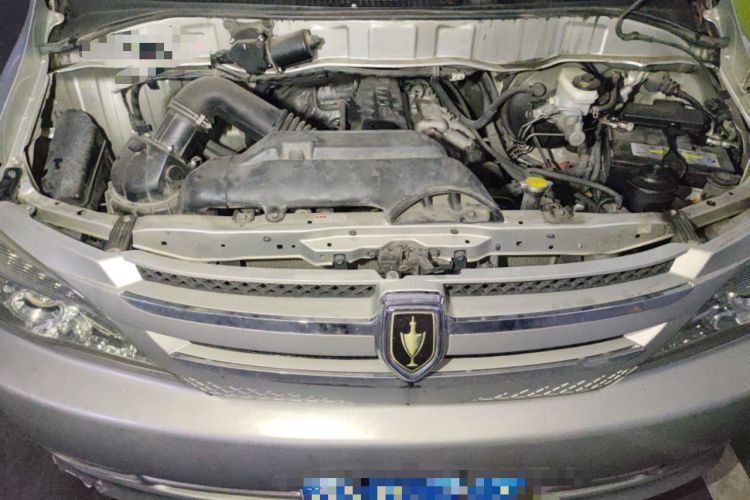 Used Jinbei Grace 2018 2.0L Express Comfort 7-Seater V19 Engine Bay