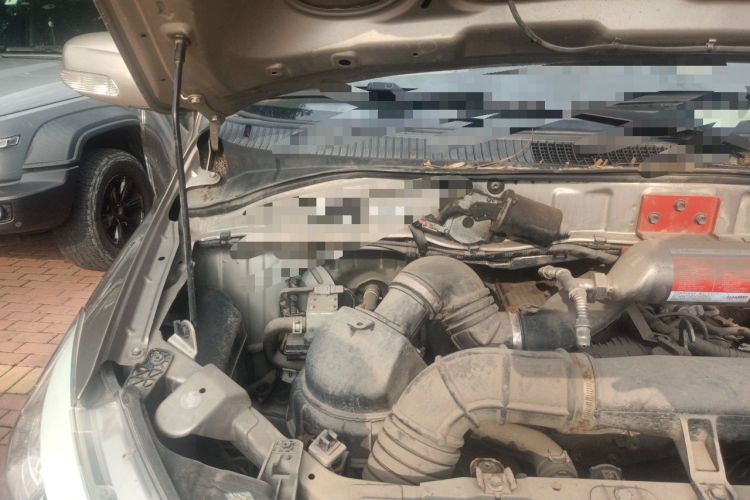 Used Jinbei Grace  Engine Bay Right