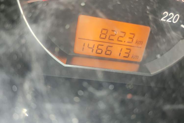 Used Jinbei Grace 2018 2.0L Express Comfort 7-Seater V19 Odometer Close Up