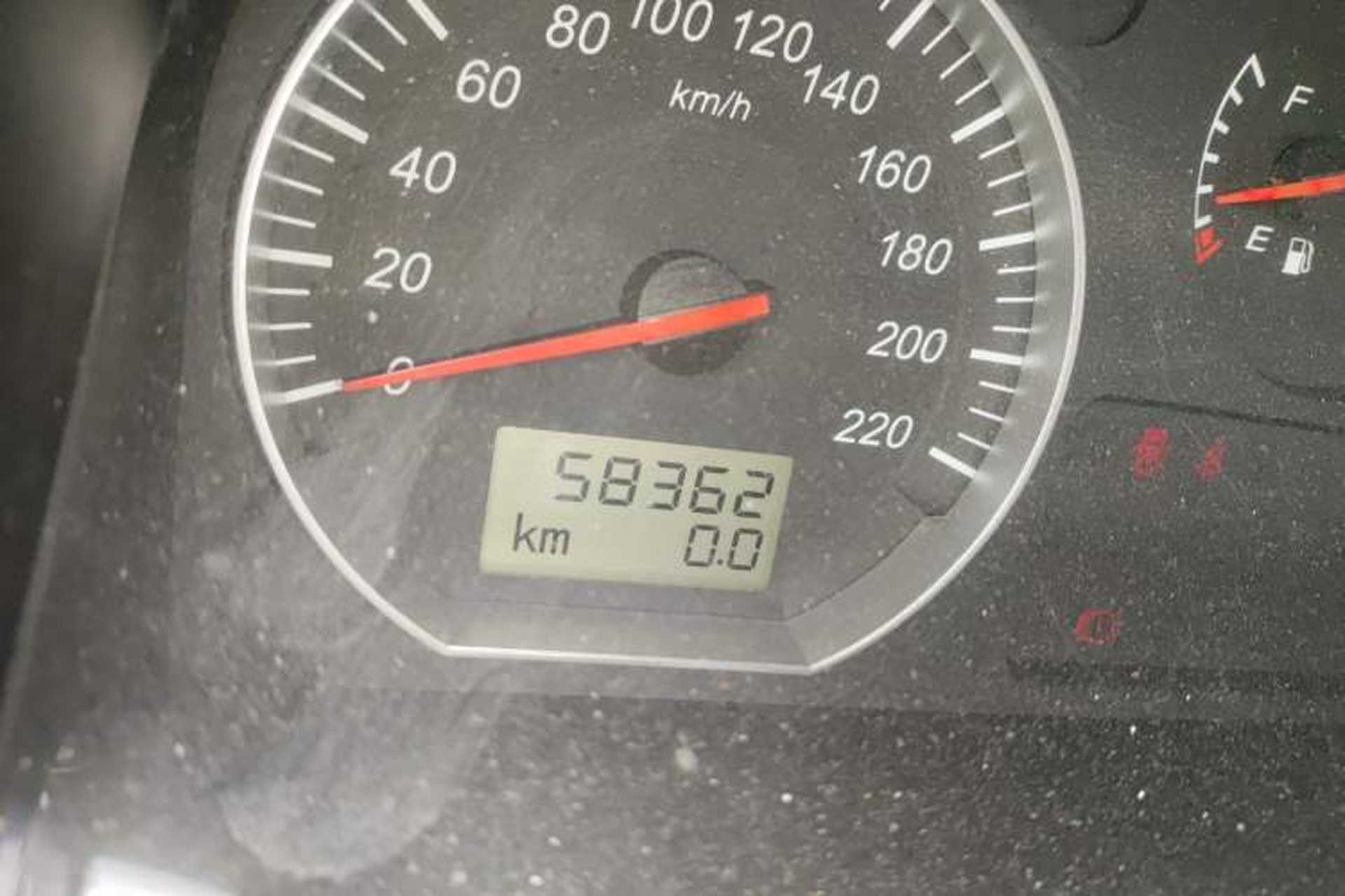 Used Jinbei Grace 2018 2.0L Express Comfort 7-Seater V19 Odometer Close Up