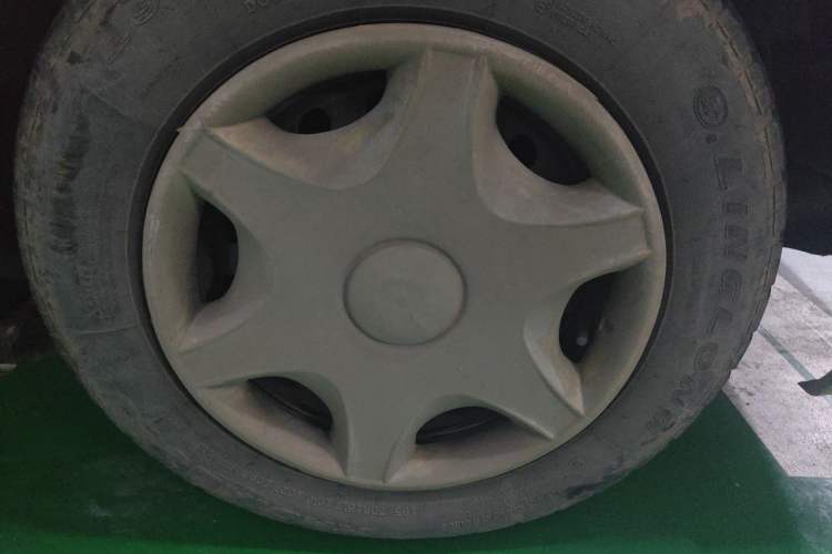 Used Jinbei Grace 2018 2.0L Express Comfort 7-Seater V19 Right Front Wheel Hub