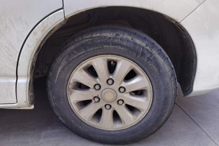 Used Jinbei Grace 2018 2.4L Manual Standard Version Long Wheelbase 9-Seater – 2TZS Right Front Wheel Hub