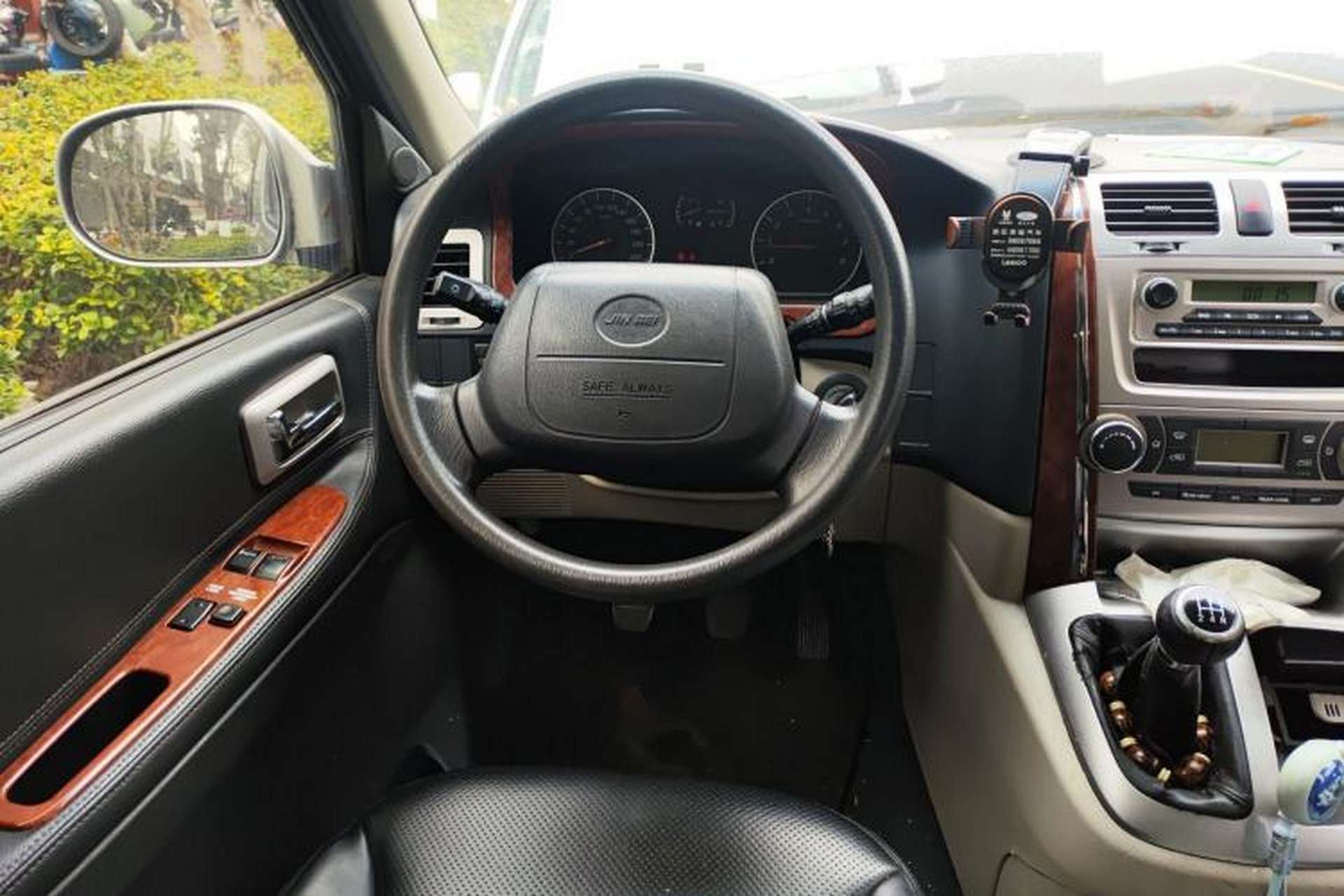 Used Jinbei Grace 2018 2.0L Express Comfort 7-Seater V19 Steering Wheel