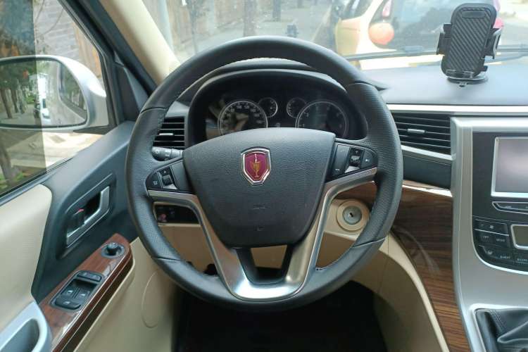 Used Jinbei Grace 2018 2.4L Manual Standard Version Long Wheelbase 10-Seater – 2TZS Steering Wheel