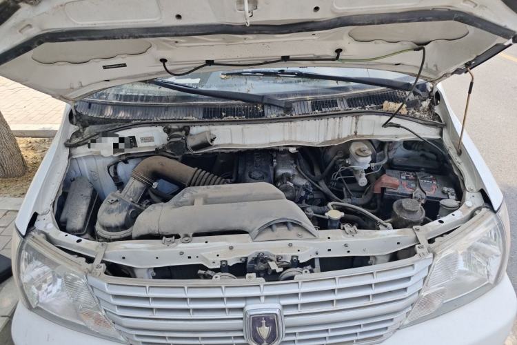 Used Jinbei Grace  Engine Bay