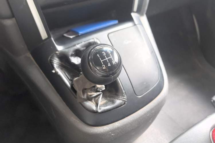 Used Jinbei Grace 2018 2.0L Express Comfort 7-Seater V19 Gear Lever