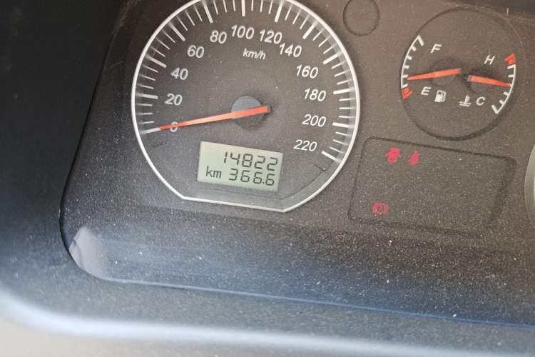Used Jinbei Grace  Odometer Close Up