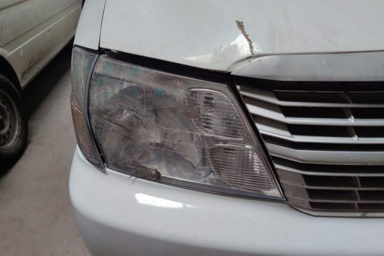 Used Jinbei Grace 2018 2.0L Express Luxury 7-Seater V19 Right Front Headlight
