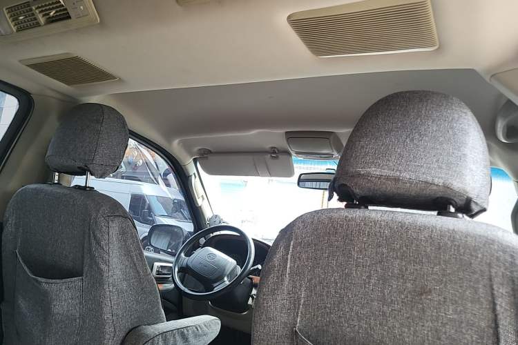 Used Jinbei Grace 2019 2.0L Express Comfort 7-Seater China VI 1TZS Headliner