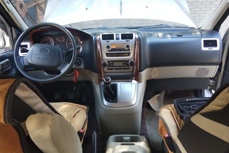 Used Jinbei Grace 2019 2.0L Express Comfort 7-Seater China VI 1TZS Center Console