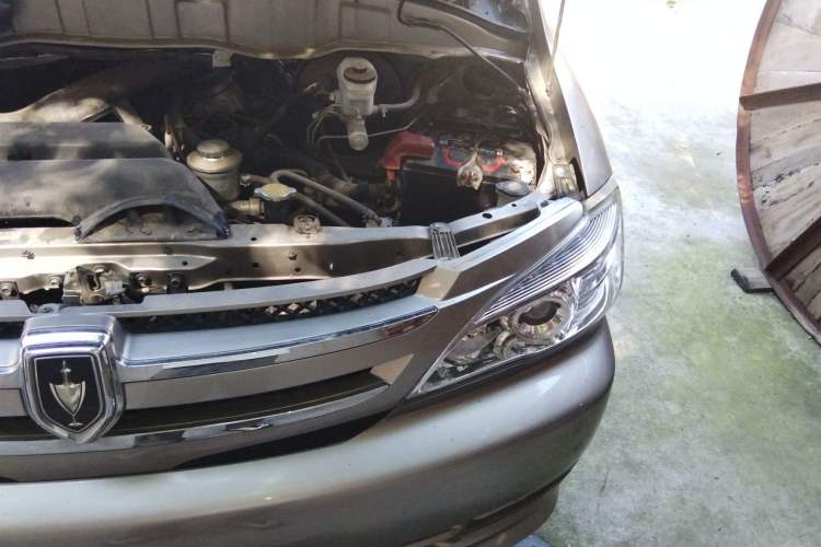 Used Jinbei Grace 2019 2.0L Express Comfort 7-Seater China VI 1TZS Engine Bay Left
