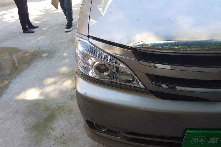 Used Jinbei Grace 2019 2.0L Express Comfort 7-Seater China VI 1TZS Right Front Headlight