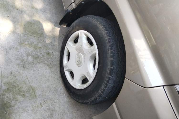 Used Jinbei Grace 2019 2.0L Express Comfort 7-Seater China VI 1TZS Right Front Wheel Hub