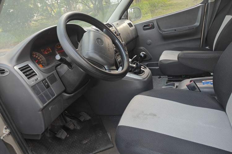 Used Jinbei Grace 2019 2.0L Express Flagship 9-Seater China VI 1TZS Left Front Seat