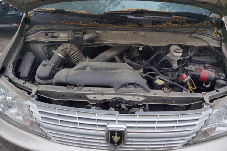 Used Jinbei Grace  Engine Bay