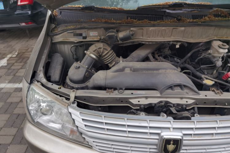 Used Jinbei Grace  Engine Bay Right