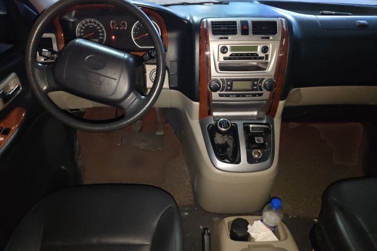 Used Jinbei Grace 2019 2.0L Express Comfort 7-Seater China VI 1TZS Center Console