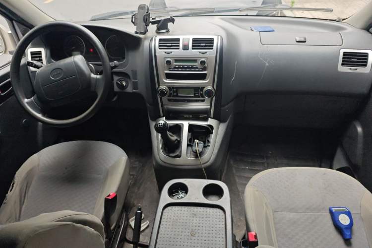 Used Jinbei Grace 2019 2.0L Express Comfort 7-Seater China VI 1TZS Center Console