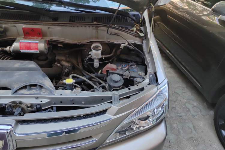 Used Jinbei Grace 2019 2.0L Express Comfort Version 10-Seater China VI Emission Standard 1TZS Engine Bay Left