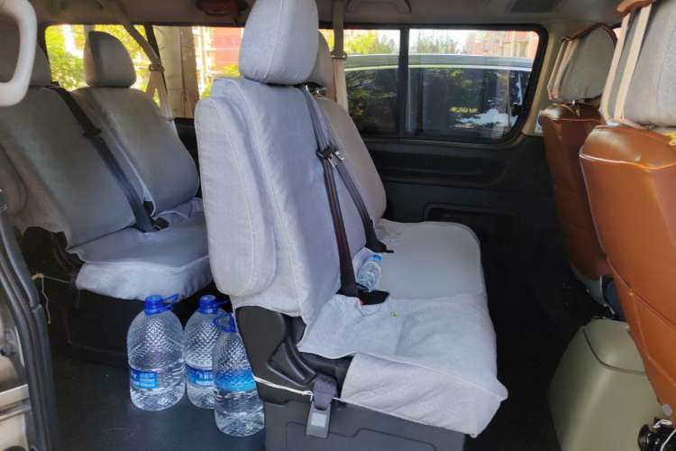 Used Jinbei Grace 2019 2.0L Express Comfort Version 10-Seater China VI Emission Standard 1TZS Left Rear Seat