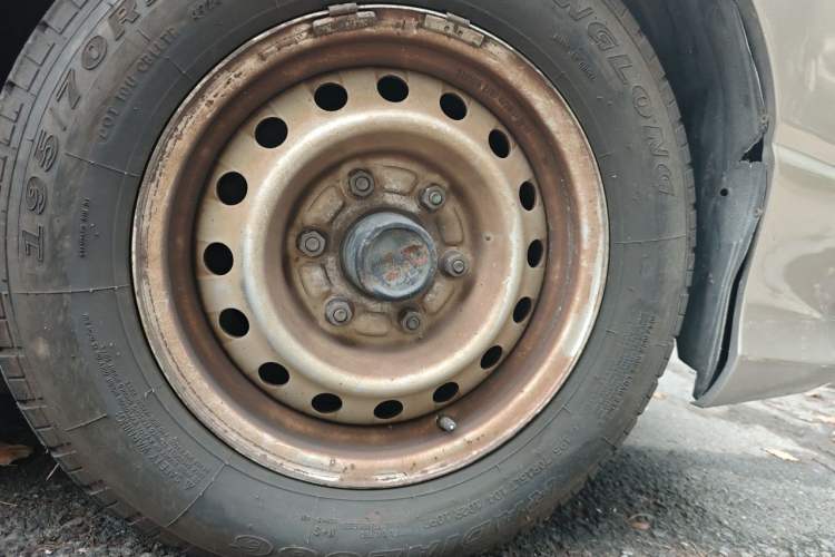Used Jinbei Grace 2019 2.0L Express Comfort 7-Seater China VI 1TZS Right Front Wheel Hub
