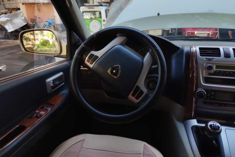 Used Jinbei Grace 2019 2.0L Express Comfort Version 10-Seater China VI Emission Standard 1TZS Steering Wheel