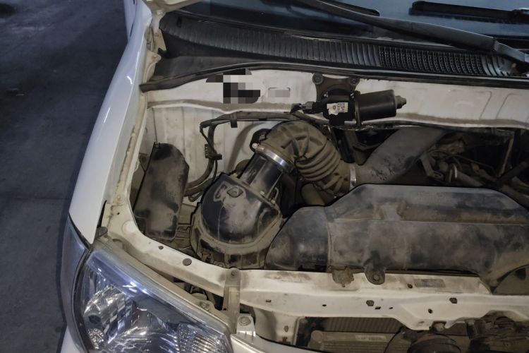 Used Jinbei Grace  Engine Bay Right