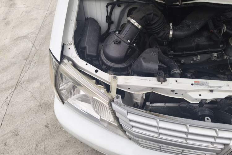 Used Jinbei Grace 2019 2.0L Express Comfort 7-Seater China VI 1TZS Engine Bay Right