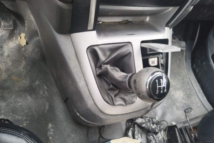 Used Jinbei Grace 2019 2.0L Express Comfort 7-Seater China VI 1TZS Gear Lever